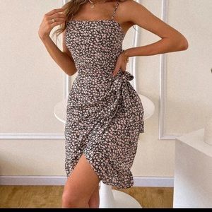 Floral knot side dress